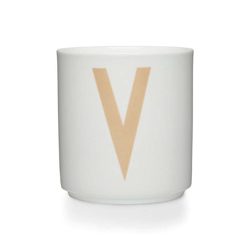 Design Letters - AJ Porzellan Becher A-Z | V / beige/weiß