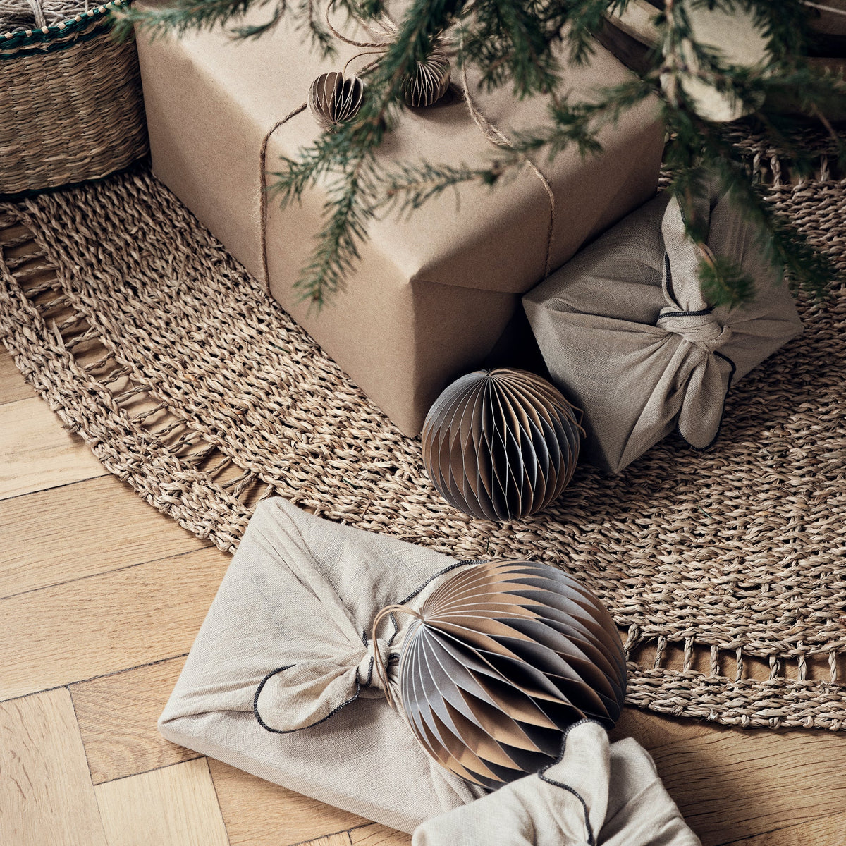 Die Christmas Ball Anhänger von Broste Copenhagen