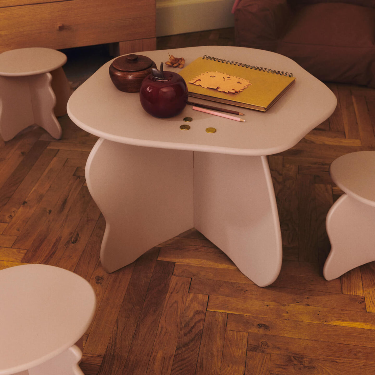 Ferm Living - Slope Kindertisch | rosa