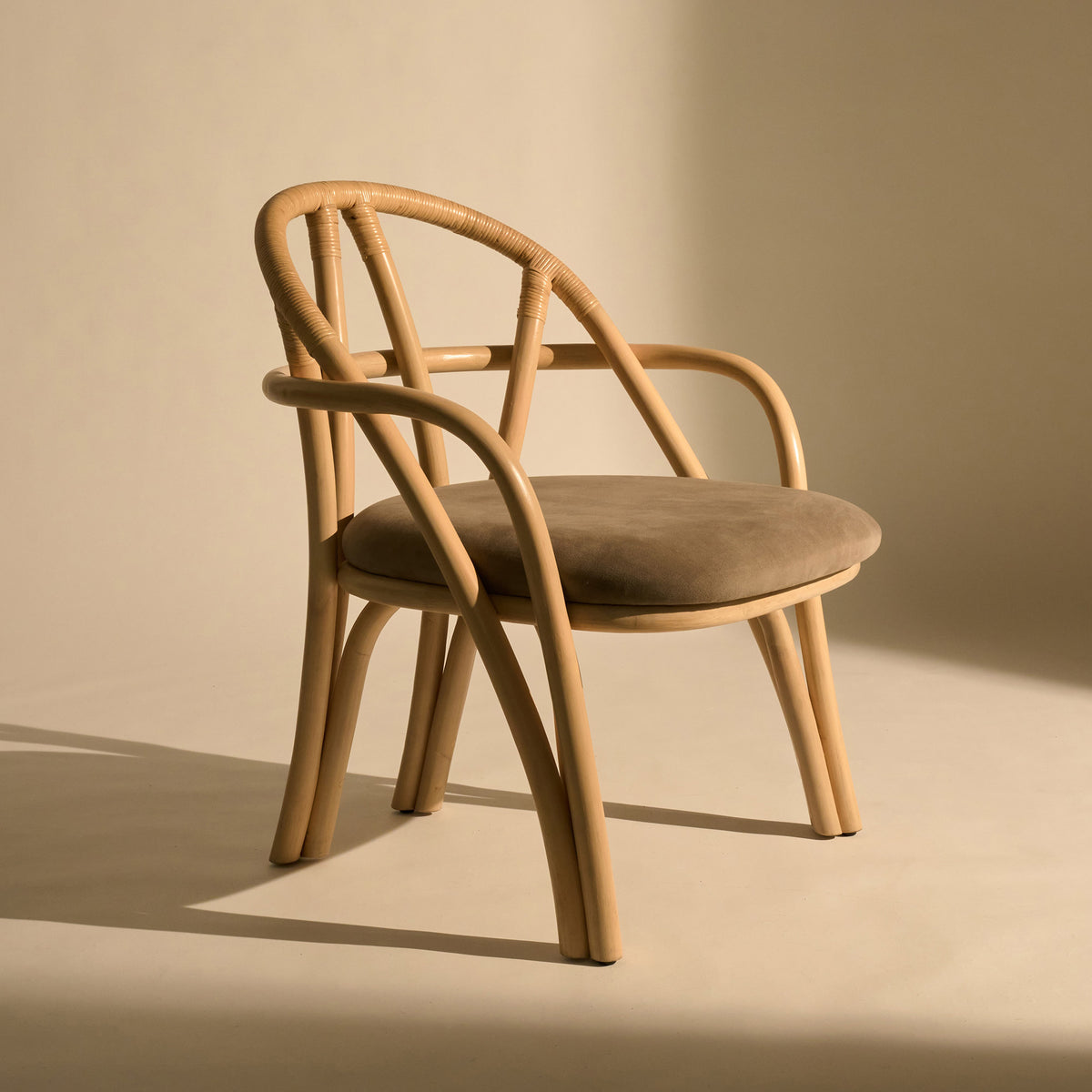 Gubi - Bistra Lounge Sessel | natural