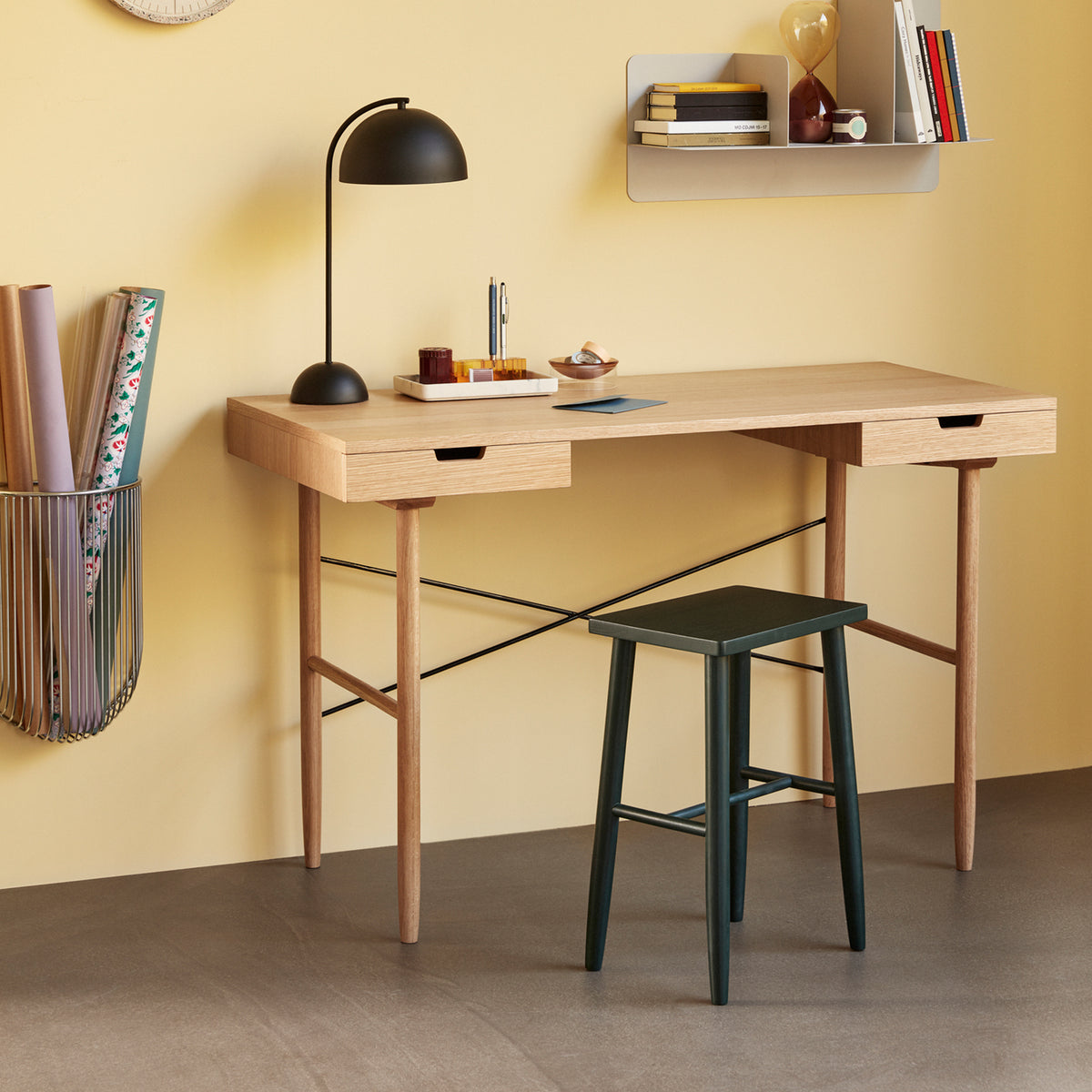 Hübsch Interior - Schreibtisch mit 2 Fächern