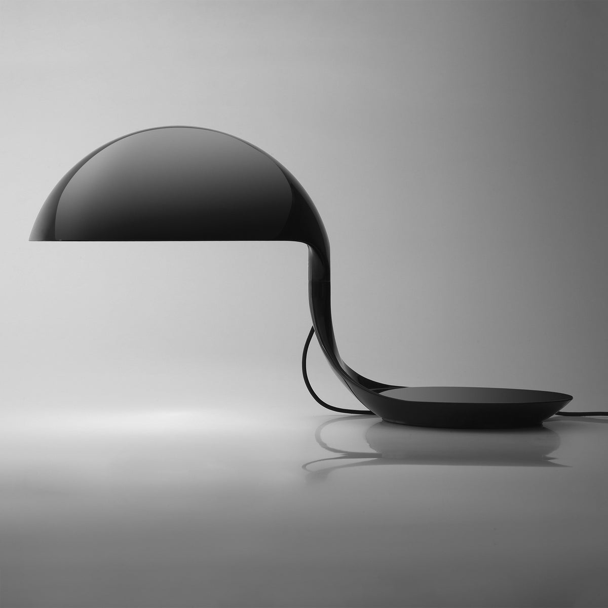 Martinelli Luce - Cobra Tischleuchte | schwarz