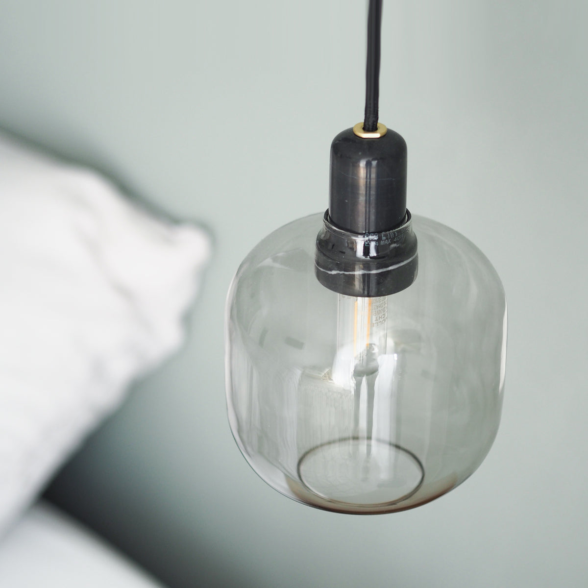 Normann Copenhagen - Amp Pendelleuchte | S / schwarz/rauch