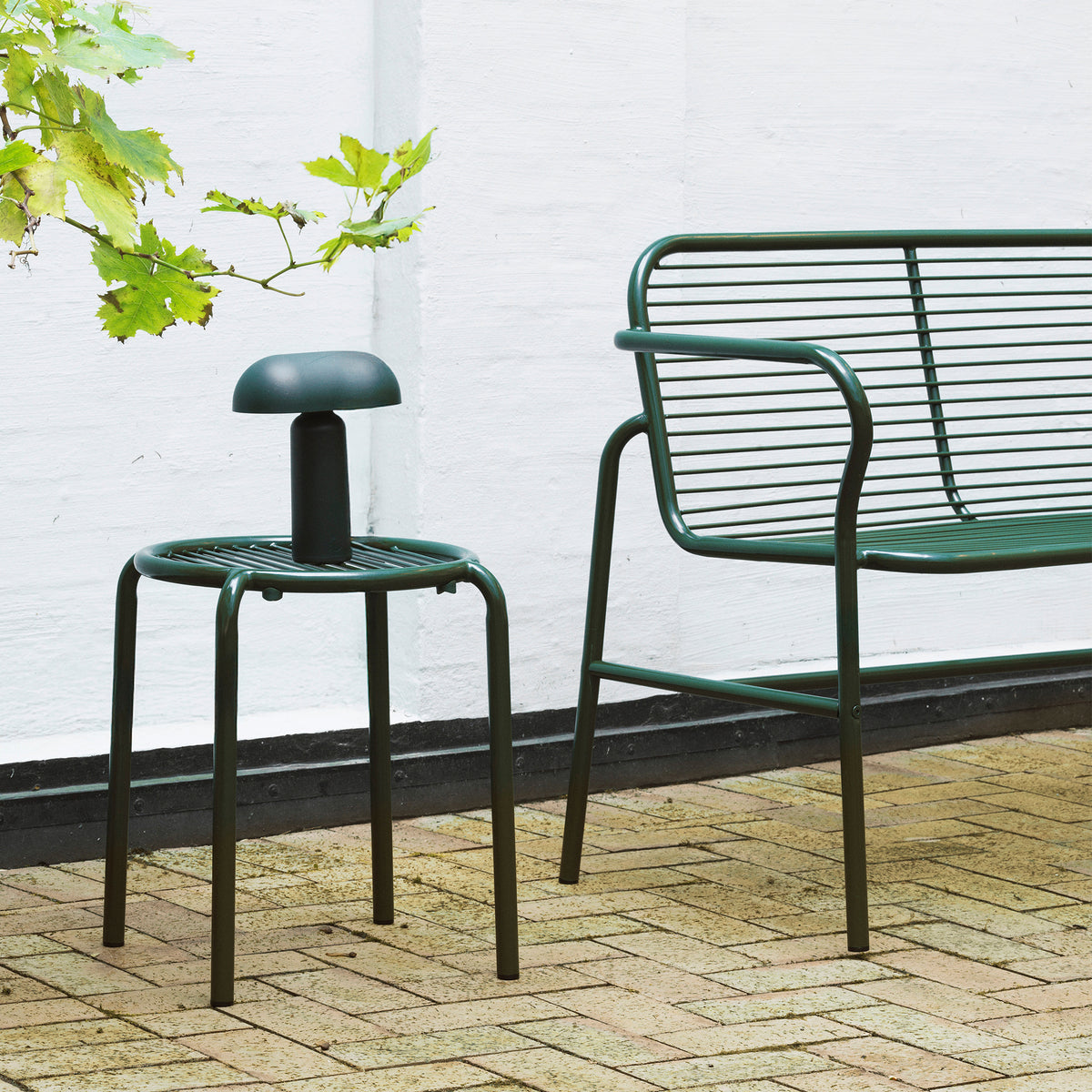 Normann Copenhagen - Vig Hocker | dunkelgrün