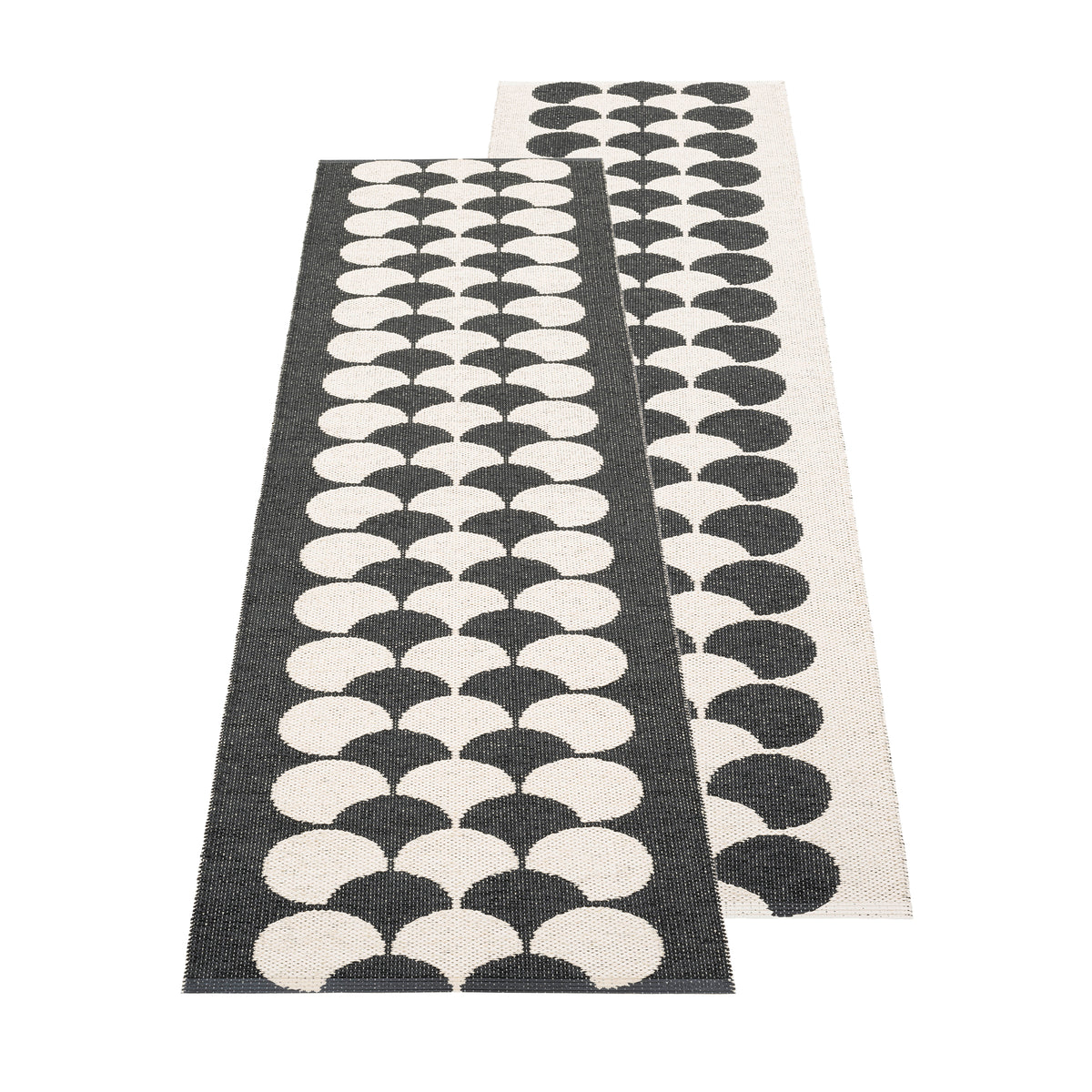 Pappelina - Poppy Teppich | 70 x 250 cm / schwarz